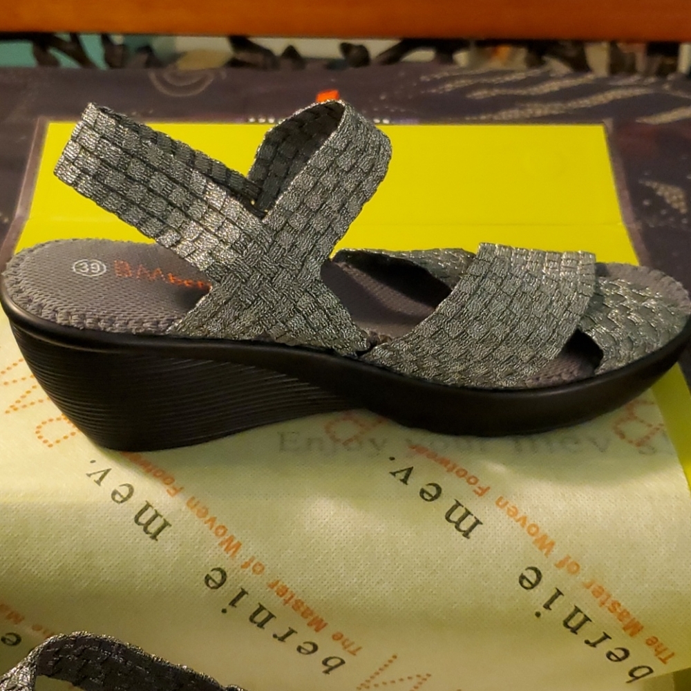 Bernie Mev Woven Wedge shoes